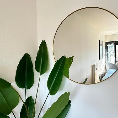 Homely! Bright 3-room Design Wiesbaden! *