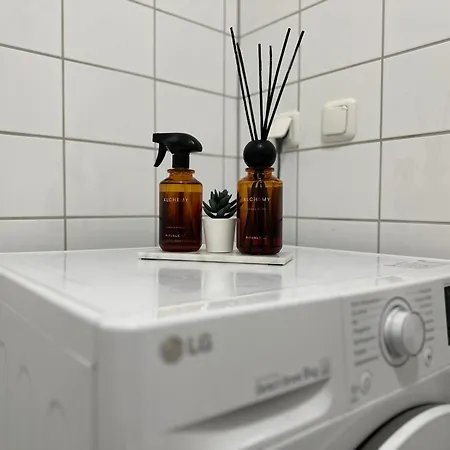 아파트 Homely! Bright 3-room Design Wiesbaden!