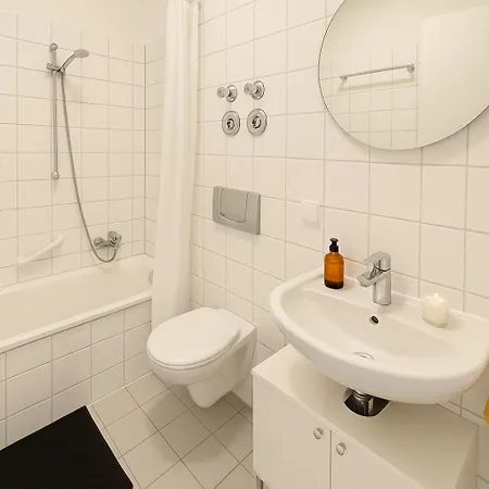 Homely! Bright 3-room Design Wiesbaden! 아파트 *